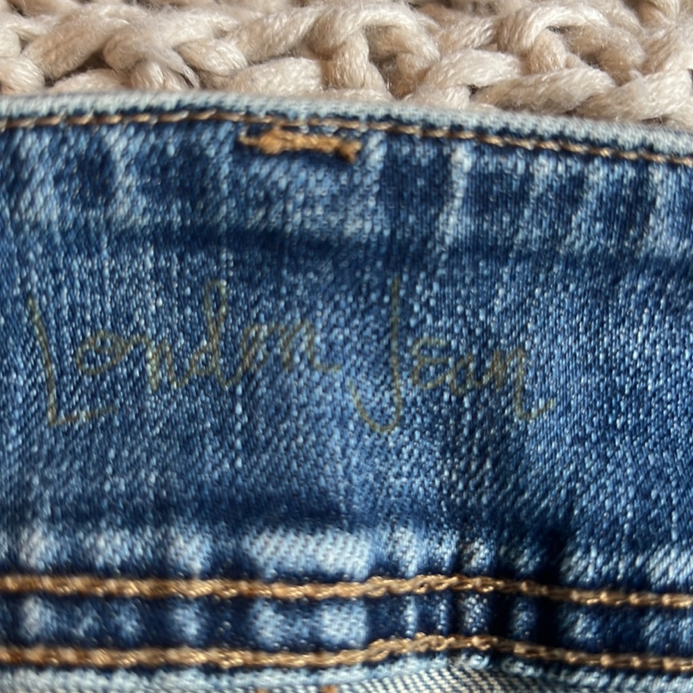 Jeans - Picture 10 of 10